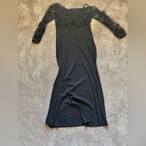 SHEIN Elegant Black Off-Shoulder Dress with Lace Sleeves